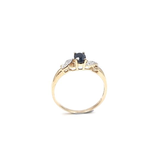 Gold ring 9k sapphire and diamonds