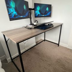 Desktop 135 x 60 x 76cm