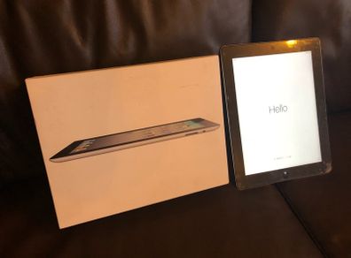 iPad 2 A1395 (WiFi) and magnetic cover
