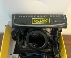 DicaPac waterproof DSLR case