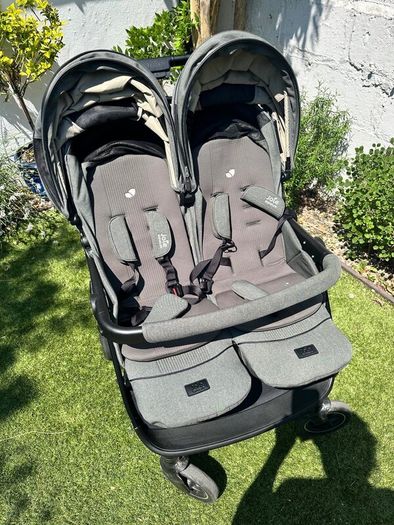 Joie Double Buggy  Excellent Condition  10 Month