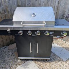 Gas barbeque