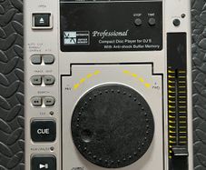 Professional Cd Player For Djs: Noiz Tracer X2 (must Go)