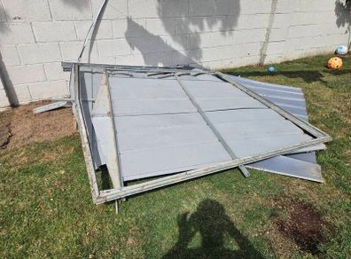 metal and galvanise scrap