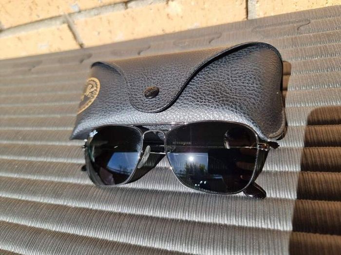 Rayban Caravan Gunmetal Black Sunglasses
