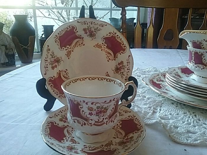 Twenty One Piece Elizabethan China Teaset