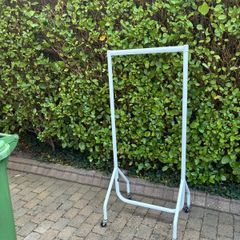 2ft Commercial Grade Clothes Rail.