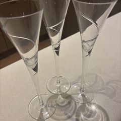 Louise Kennedy for Tipperary Crystal "Spindle Tree " Champagne Flutes (3)