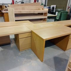 4 x Ikea Desks e20 each or e60 for the lot