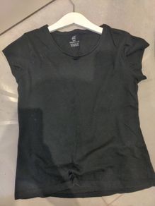 H&M girls black t-shirt
