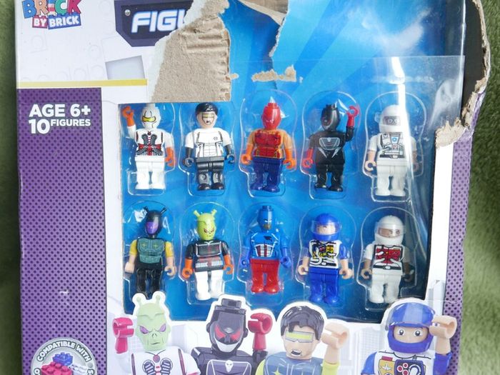 Figure Series Space Superheroes Brick By Brick compatible with all brands 10PK MULTI FUNCTIONAL CHARACTER TOYS