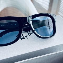 Ray Ban (Wayfarer Reverse) Sunglasses