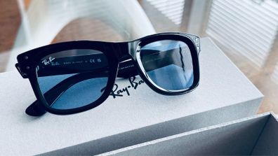 Ray Ban (Wayfarer Reverse) Sunglasses