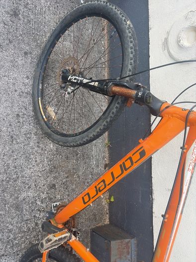 2 carrera vengeance bikes