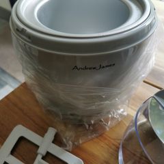 Ice cream maker