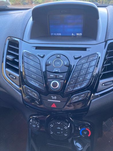 1.25 Zetec Ford Fiesta 2017 -Low mileage