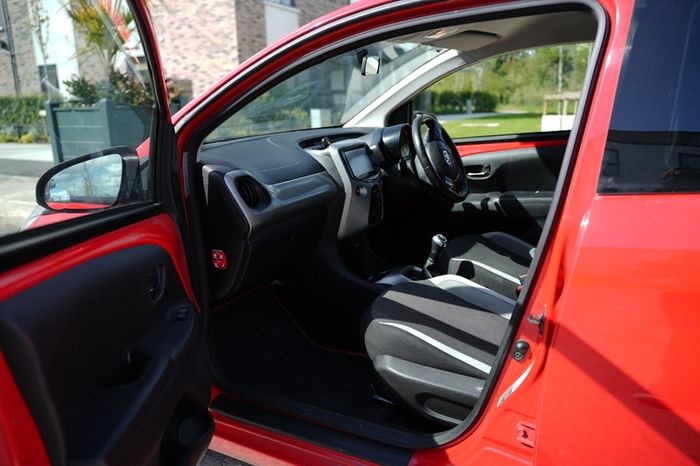 2016 Toyota Aygo x-play 1.0L