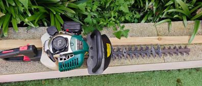 petrol hedge trimmer