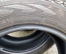 2x 235/55R17 yokohama