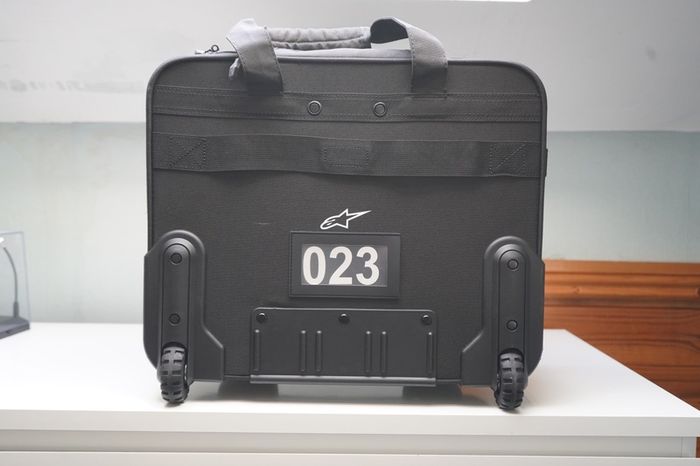 Sahara Force India F1 Team official Alpine Stars Trolley Bag/Suitcase