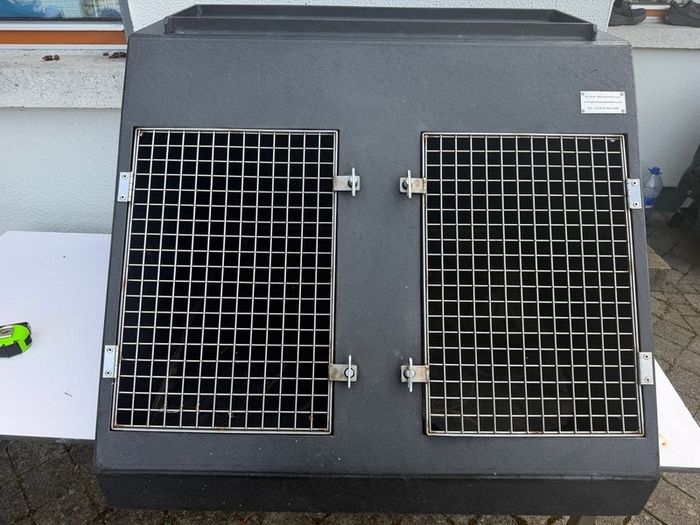 dog transport crate