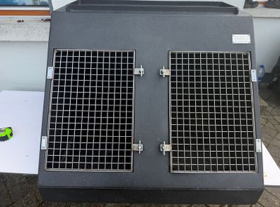 dog transport crate