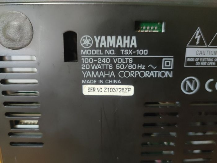 Yamaha TSX-100 Desktop Audio System Radio Clock Alarm