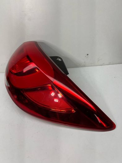2015 Kia Sportage Offside Drivers Rear Outer Body Tail Light 92402 3w610 A2l16b2