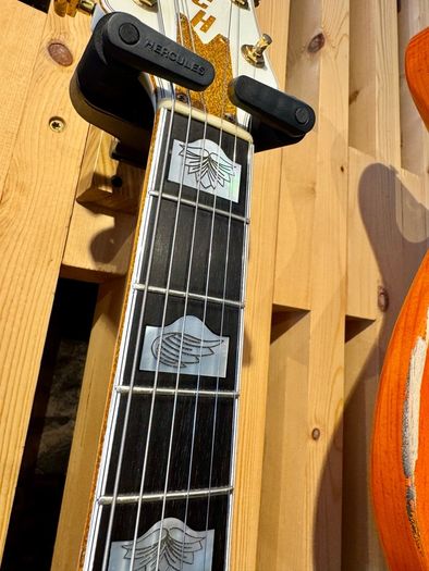 2001 Gretsch White Penguin (6134)