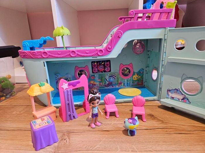 Gabby's Dollhouse budle