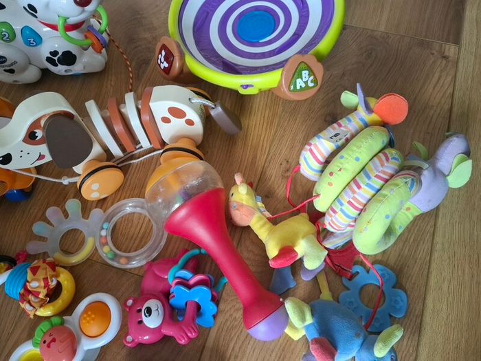 Mix of baby & toddler toys