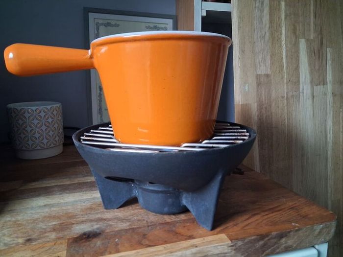 Le Creuset fondue set vintage