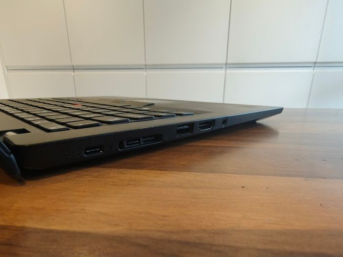 Super Lenovo X13 | i5 (10th gen) | 8GB | 256GB | 13.3" FHD | Win11