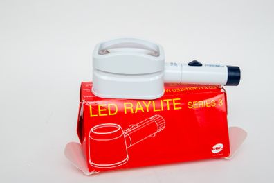 RAYLITE Series 3 illuminated Magnifier