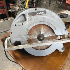 Makita Circular Saw 5903R