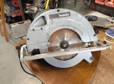 Makita Circular Saw 5903R