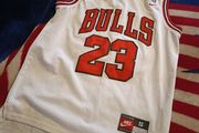 Chicago bulls Jordan jersey