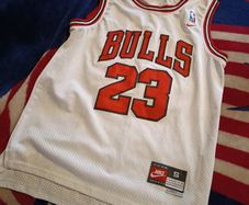 Chicago bulls Jordan jersey