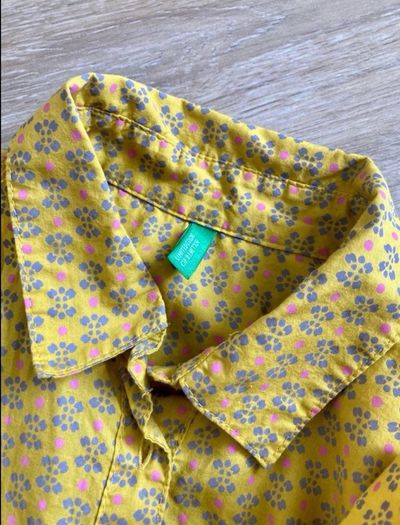 Benetton girls shirt 8/9