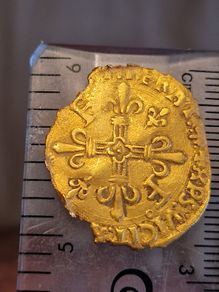 1519 Hammered Gold Ecu, Francis 1st of France. 'Gold Ecu with sun'. 3 grams of medieval gold!