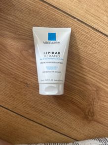 hand cream la Roche posay