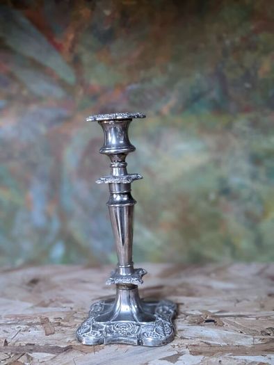 Candle holder