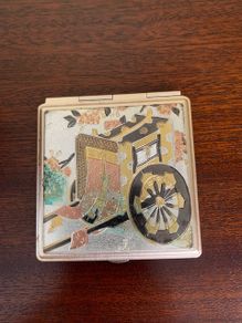 Compact Mirror