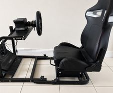 Moza R5 Sim Racing Setup with GT Omega ART Cockpit
