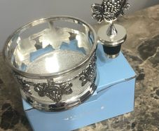 newbridge  silver plate grape coaster & stopper