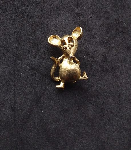 Vintage " Mouse " Brooch Pin