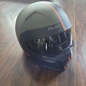 HJC i20 motorcycle helmet