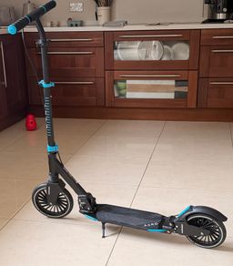 Aero A230 Folding Scooter
