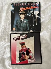 2x Elton John 7" singles