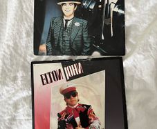 2x Elton John 7" singles